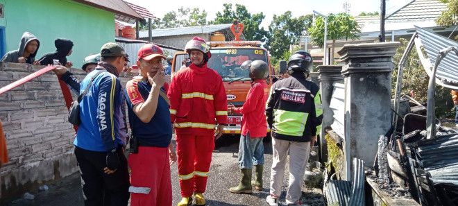 03c7bed7adff378309f0b4858edfb77b